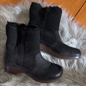 Dansko Black Women's Winter Boots